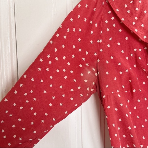 Réalisation • The Alexandra wrap silk mini dress Red Star print ruffled - Picture 11 of 15